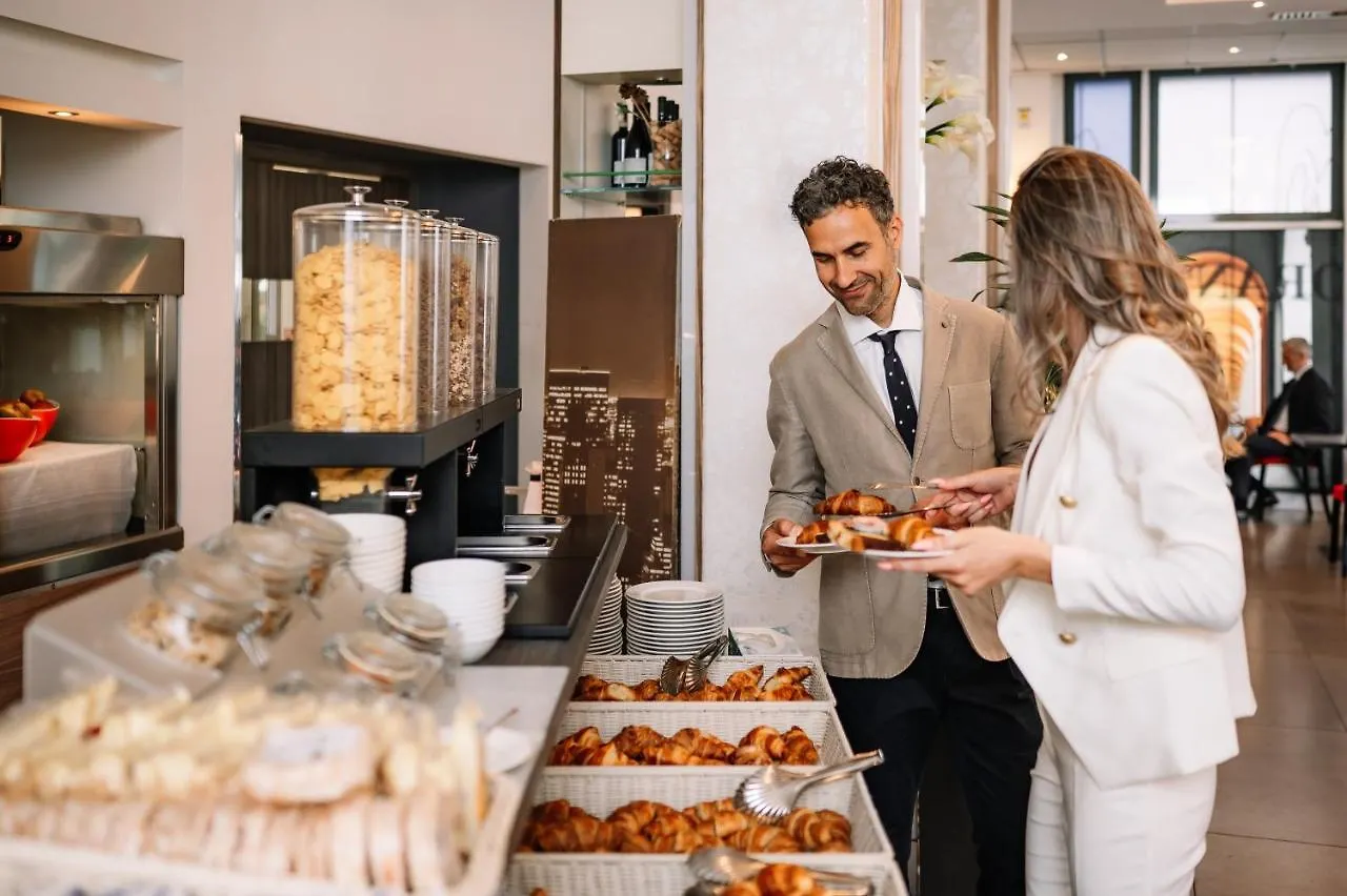 Hotel Cosmopolitan Bologna 4*,  Italien